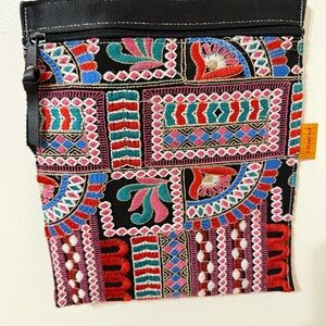 Embroidered Crossbody Bag with Multicolor Design